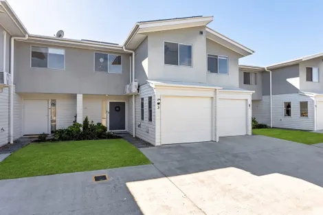 Property photo of 3/16 Bottle Brush Circuit Coomera QLD 4209