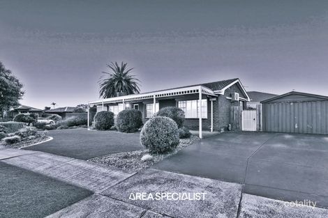 Property photo of 21 College Crescent Keysborough VIC 3173