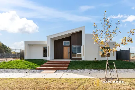 29 Mowenbah Cres, Googong, NSW 2620