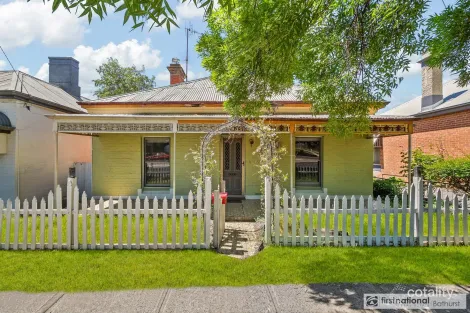 170 Stewart St, Bathurst, NSW 2795