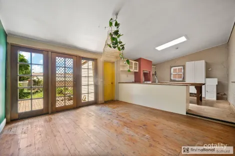 Property photo of 170 Stewart Street Bathurst NSW 2795