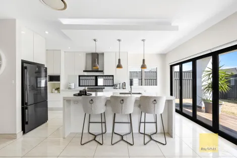 Property photo of 18 Venturer Parade Leppington NSW 2179