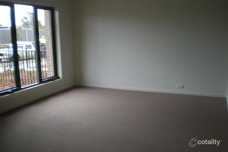 Property photo of 8 Ulmara Parkway Maidstone VIC 3012