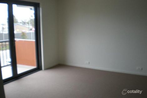 Property photo of 8 Ulmara Parkway Maidstone VIC 3012