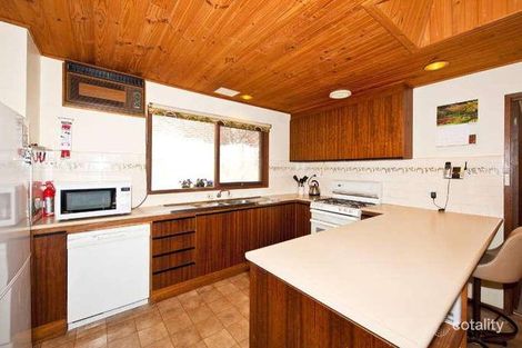 Property photo of 18 Monclaire Court Eltham VIC 3095
