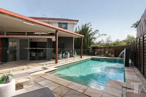 Property photo of 61 Almavale Street Carindale QLD 4152