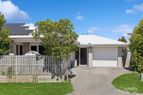 Property photo of 2/111 Fairbourne Terrace Pimpama QLD 4209