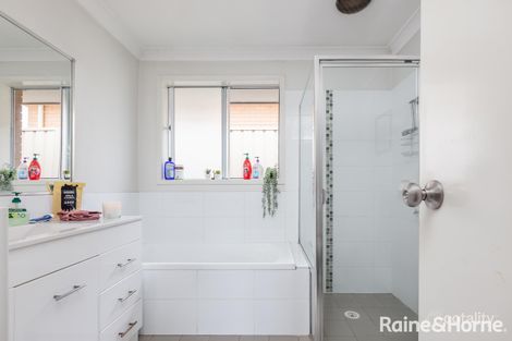 Property photo of 10 Sapphire Drive Rutherford NSW 2320