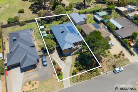 Property photo of 2 Cunningham Close Darley VIC 3340