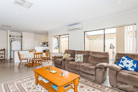 Property photo of 19 Swanbourne Avenue Secret Harbour WA 6173