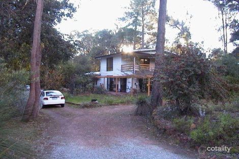11 Palm Rd, Roleystone, WA 6111