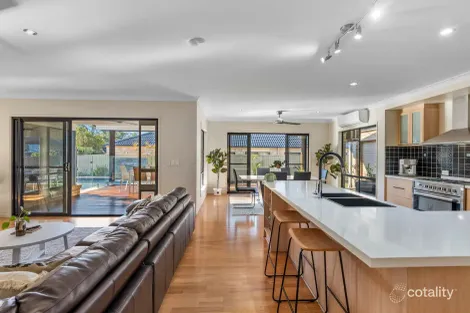 Property photo of 11 Reuben Close Forest Lake QLD 4078