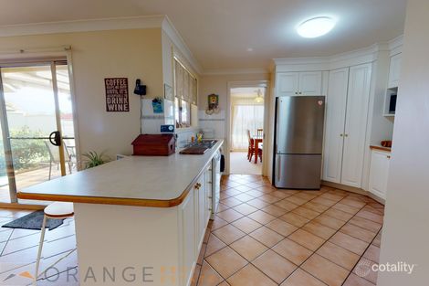 Property photo of 41 Northstoke Way Orange NSW 2800