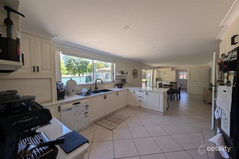 Property photo of 37 Maple Crescent Blayney NSW 2799