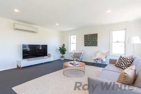 36 Blantyre Rd, Macquarie Hills, NSW 2285