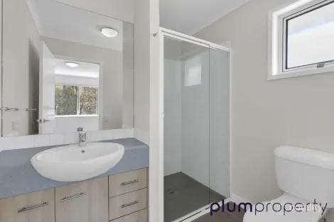 Property photo of 17/38 Vincent Street Indooroopilly QLD 4068