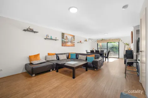 15/11 Choseley Pl, Langford, WA 6147