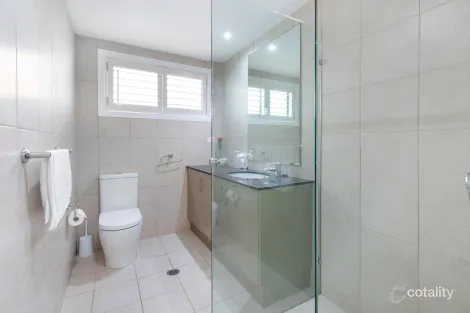 Property photo of 21 Tarcoola Crescent Surfers Paradise QLD 4217