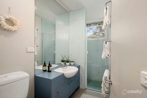 Property photo of 220 Surf Parade Inverloch VIC 3996