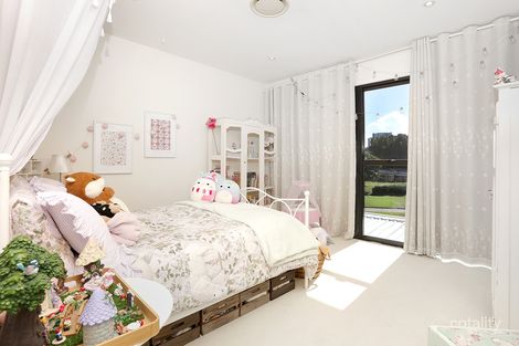 Property photo of 1 The Boulevarde Benowa QLD 4217