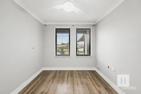 Property photo of 30 Belyando Crescent Blue Haven NSW 2262