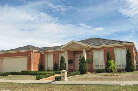 11 Moonie Cl, Taylors Lakes, VIC 3038