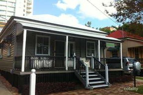 Property photo of 31 Cairns Street Kangaroo Point QLD 4169