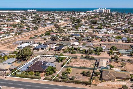 Property photo of 15 East Terrace Wallaroo SA 5556