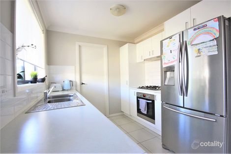 Property photo of 42 Sovereign Circuit Glenfield NSW 2167