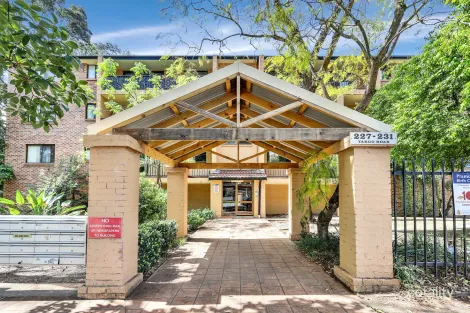 20/227-231 Targo Rd, Girraween, NSW 2145