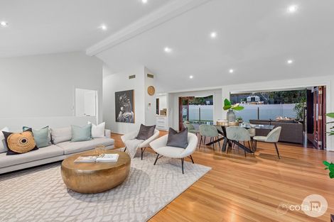 Property photo of 18 Cluden Street Holland Park West QLD 4121
