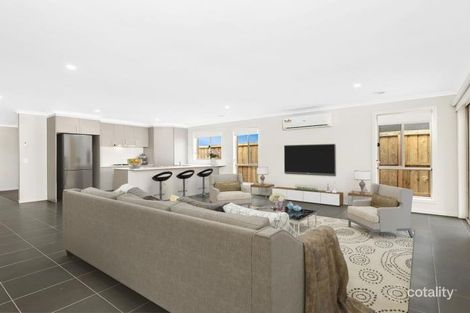 Property photo of 7 Adventure Crescent Roxburgh Park VIC 3064