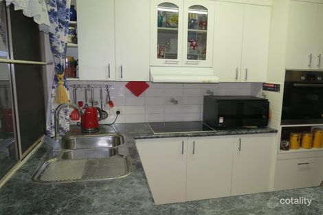 Property photo of 2 Spring Grove Emerald QLD 4720