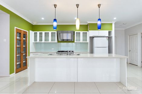 Property photo of 13 Summit Terrace Forest Lake QLD 4078