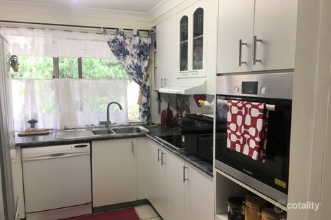 Property photo of 2 Spring Grove Emerald QLD 4720