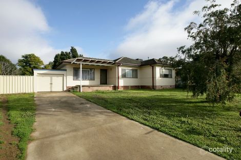 5 Ziegler Ave, Kooringal, NSW 2650