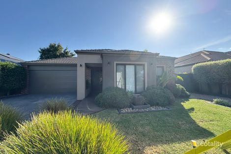 16 Lisa Ave, Pakenham, VIC 3810