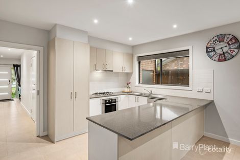 Property photo of 4 Leonard Road Kilsyth VIC 3137