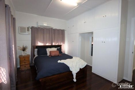 Property photo of 27 Hackett Terrace Richmond Hill QLD 4820