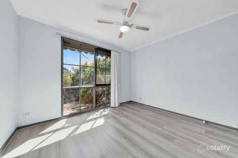 Property photo of 32 Earnshaw Drive Carrum Downs VIC 3201