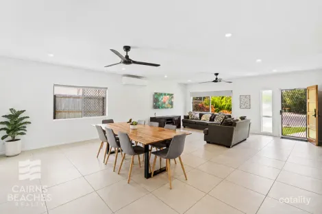 Property photo of 13A Glenelg Close Kewarra Beach QLD 4879
