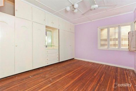 Property photo of 15 Monaco Street Holland Park West QLD 4121