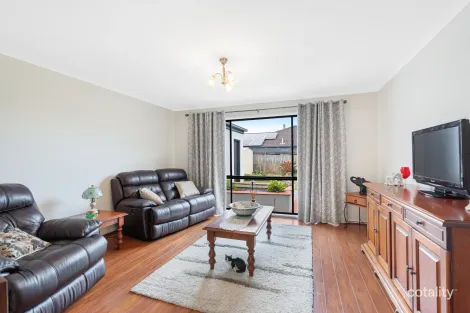 Property photo of 3 Teak Street Rothwell QLD 4022