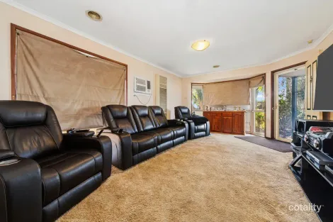 Property photo of 2 Eucalyptus Walk Carrum Downs VIC 3201