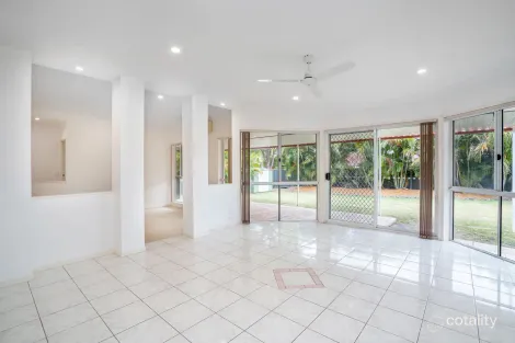 Property photo of 3 Bendigo Crescent Tallai QLD 4213