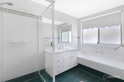 Property photo of 8 Kettlewell Chase Arundel QLD 4214