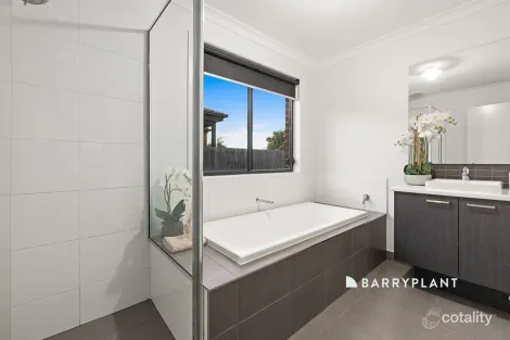 Property photo of 43 Langley Boulevard Lang Lang VIC 3984