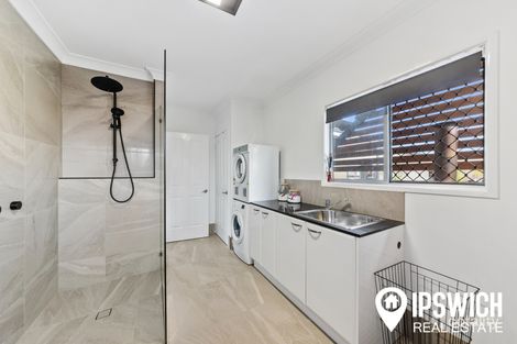 Property photo of 11 Pine Street Flinders View QLD 4305