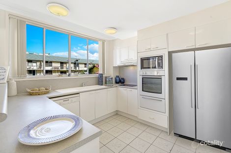 Property photo of 1/4 Twenty Third Avenue Palm Beach QLD 4221