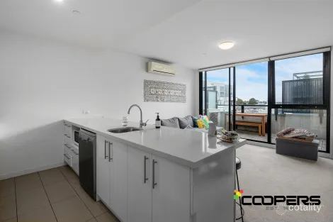 Property photo of 207/105 Pier Street Altona VIC 3018